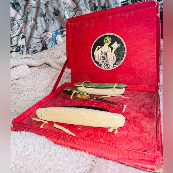 ANTIQUE 1920’s MANICURE Kit with Accessories in its ORIGINAL box - Picture 3 of 16